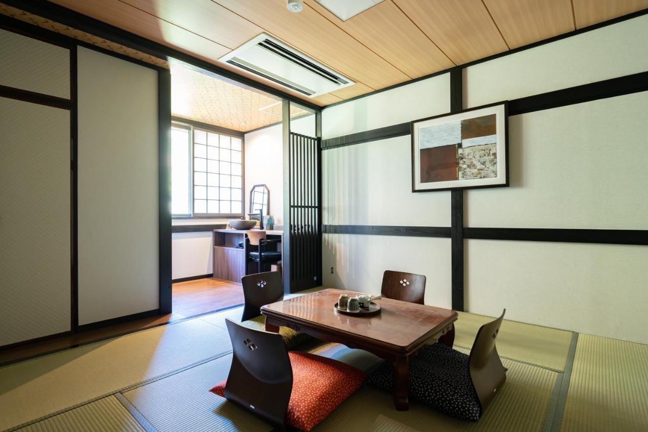 Onsen Guest House Tsutaya Хаконе Экстерьер фото